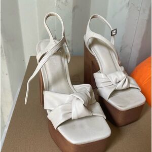 Platform sandals